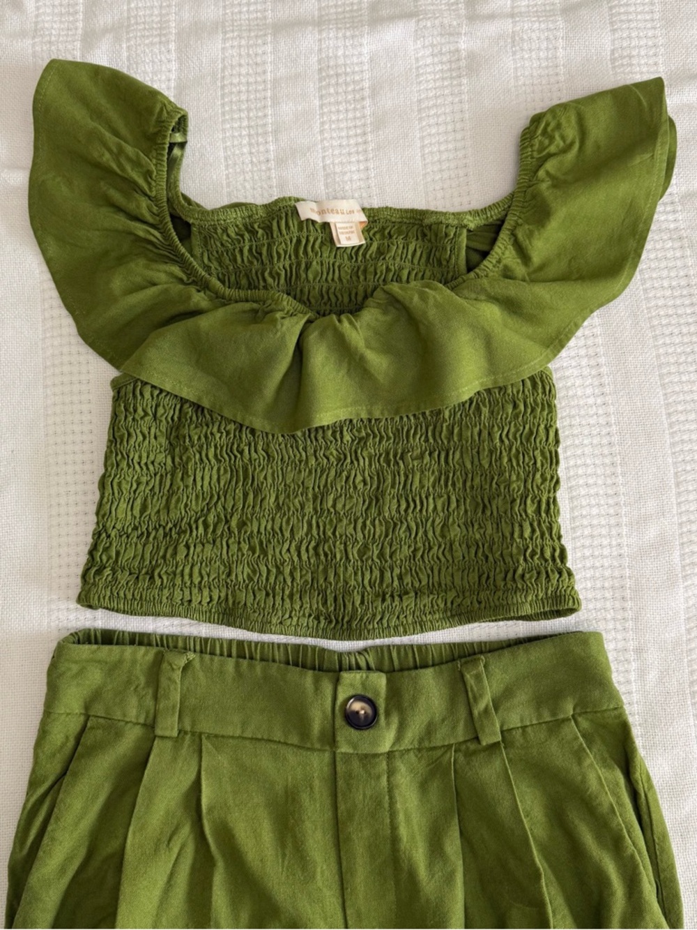 Monteau Bright Olive Green Linen Blend Set with cropped Smocked Ruffled Top - Picture 3 of 11